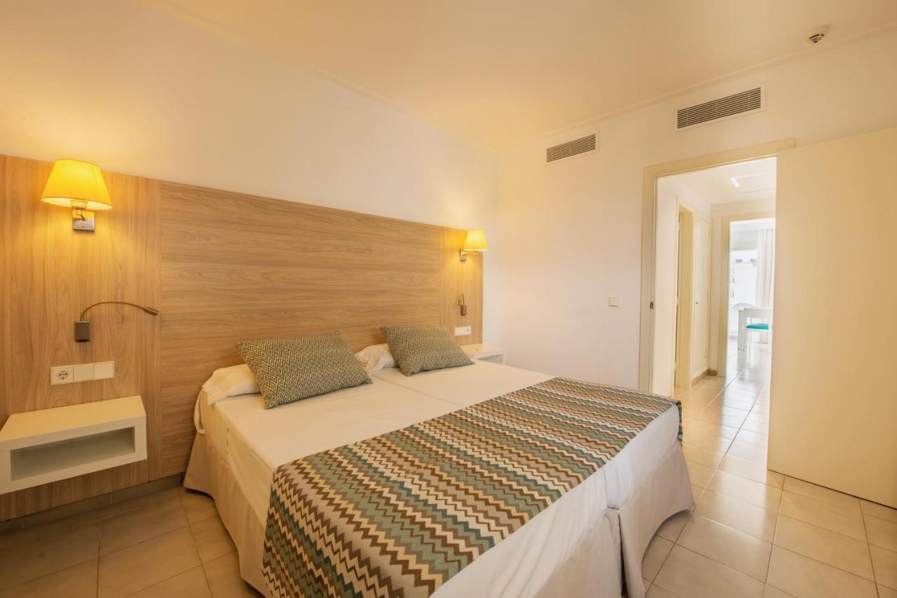 Apartamentos La Santa Maria Cala Millor  Exterior photo